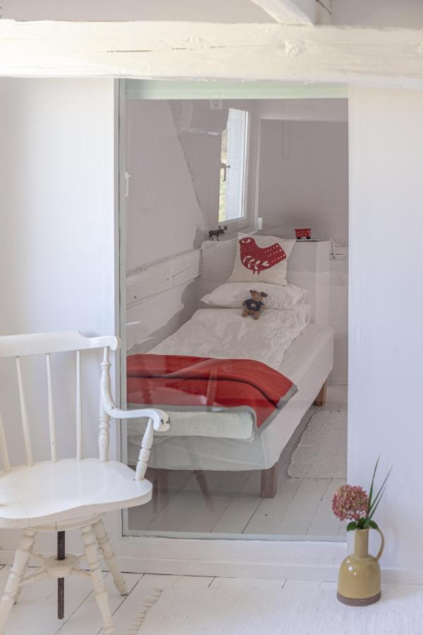 Red Bird Farm Bed & Breakfast Ystad Luaran gambar