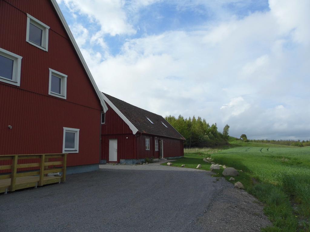 Red Bird Farm Bed & Breakfast Ystad Luaran gambar