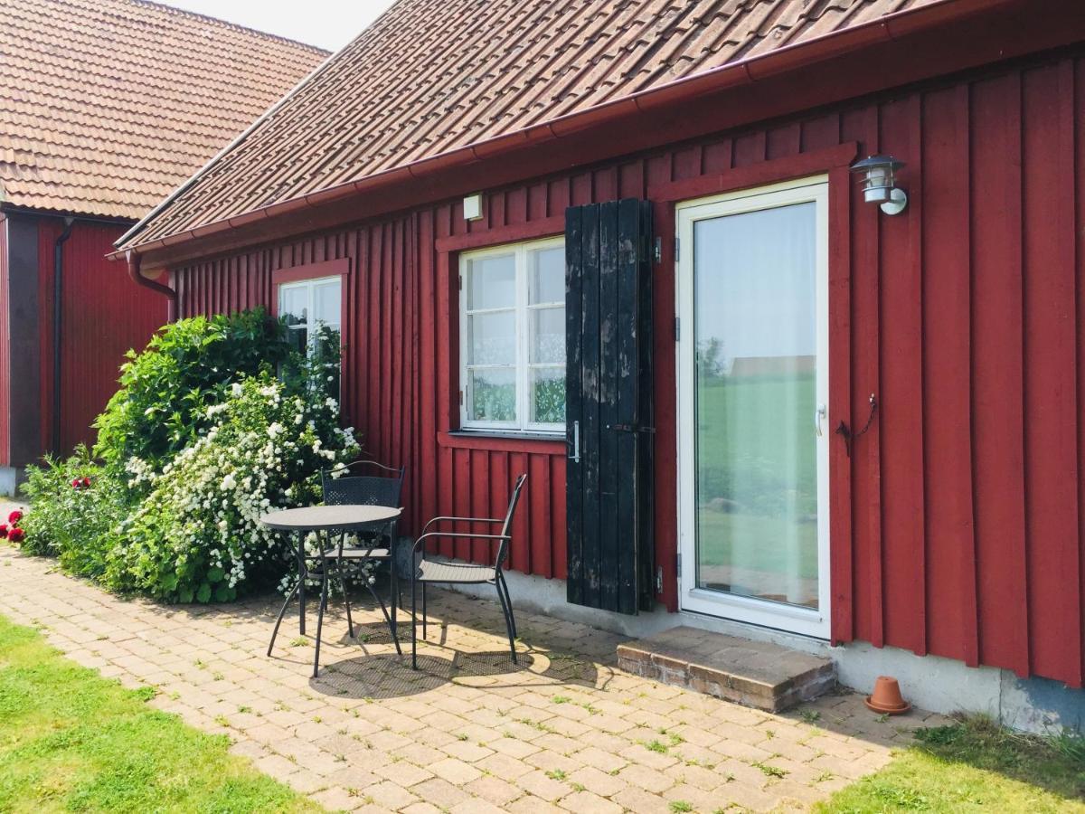 Red Bird Farm Bed & Breakfast Ystad Luaran gambar
